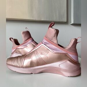 Puma Kylie Jenner Fierce Metalic Trainer Rose Gold 189865-02 US Women’s Size 8.5